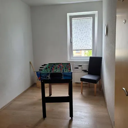 Moderne In In Ruhiger, Zentraler Lage, 116 Qm Lägenhet Meerane