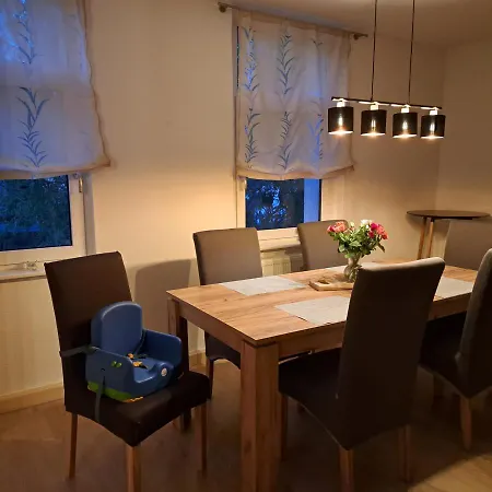 Moderne In In Ruhiger, Zentraler Lage, 116 Qm Lägenhet Meerane