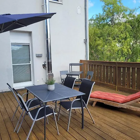 Apartment Moderne In In Ruhiger, Zentraler Lage, 116 Qm Meerane