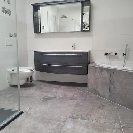 Moderne In In Ruhiger, Zentraler Lage, 116 Qm Meerane