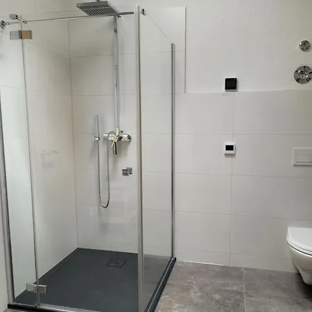 Moderne In In Ruhiger, Zentraler Lage, 116 Qm *