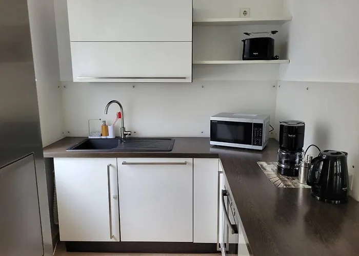 Moderne In In Ruhiger, Zentraler Lage, 116 Qm *