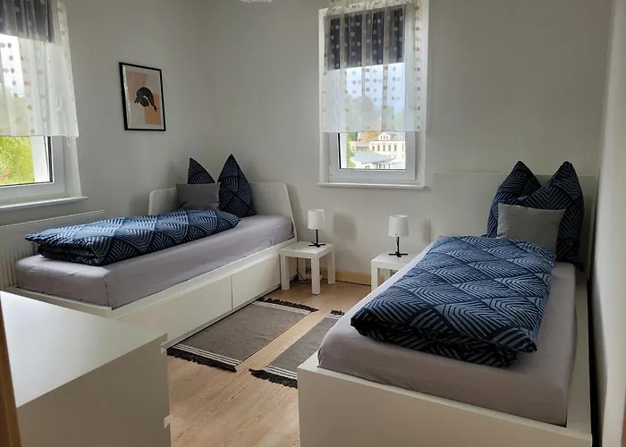 Apartment Moderne In In Ruhiger, Zentraler Lage, 116 Qm Meerane