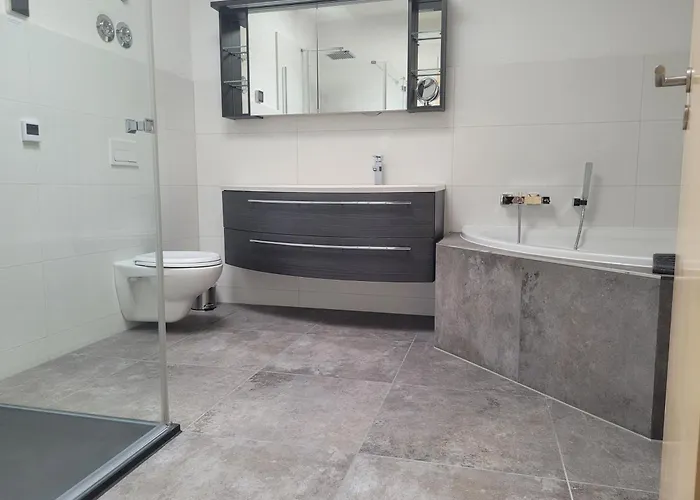 Moderne In In Ruhiger, Zentraler Lage, 116 Qm Meerane